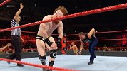 WWE-17年-RAW第1266期：单打赛安布罗斯VS希莫斯-全场