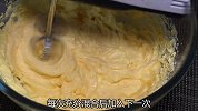 制作柔软的磅蛋糕，免打发搅一搅就成功，口感绵软香甜，做法简单
