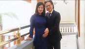 42岁陈少霞被曝怀孕， 将为61岁富豪生儿子，笑的合不拢嘴