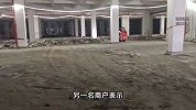 重庆一小区房东私挖土方，将百平米商铺扩至上千平米？官方回应