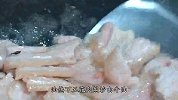 真没想到蒜苗炒双菇会这么好吃，还特别下饭