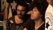 世界杯-14年-艾菲MV拍摄幕后大起底 费莱尼式爆炸头导演小P惹眼-花絮