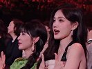 演员李一桐台下模仿樊振东奥运庆祝动作