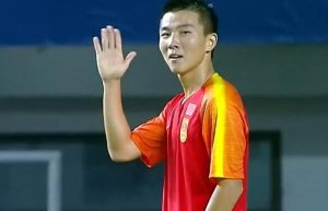 不满18岁入选国家队01后陶强龙有望成国足最年轻出场球员_PP视频体育频道