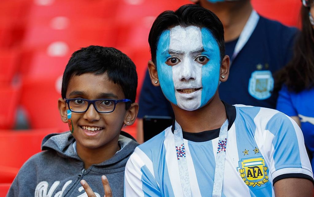 阿根廷小球迷赛前毒奶:有梅西我们可以为所欲为