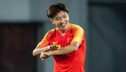 杨旭制胜拼到伤退 国脚生涯第23球成现役第一人
