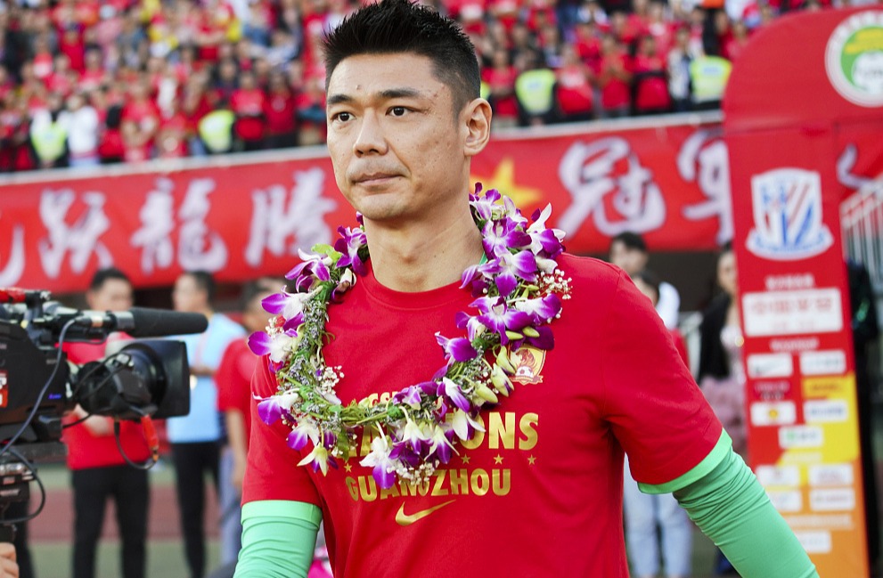 生日快乐!圣曾诚生涯扑救回顾 这样的国门该怎么夸?