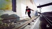 二更视频-20170117-这哥们，跑起来都那么酷