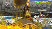 世界杯-14年-巴西世界杯闭幕式·代表着决赛球队表演者表演自由式足球-花絮