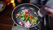 辣椒炒肉步骤超详细，百吃不腻的辣椒炒肉，超级下饭