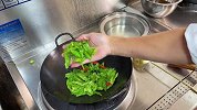 饭店的辣椒炒肉为啥那么好吃？原来湘菜大厨是这样做，难怪那么香