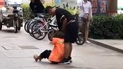因扔垃圾问题 河北男子殴打辱骂环卫工人被拘