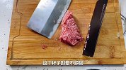 湘菜馆的酸包菜肉泥为什么好吃，很多人炒不好，大厨教你技巧！