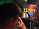 男子车内蹦迪 双手离方向盘变无人驾驶 被行拘5日