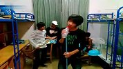 大学一寝室帅哥唱《再见》