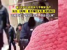 盘点大快人心的解气时刻，男子驾车勇撞逼停“油老鼠”，太解气了