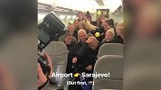 蓝军女队堪比空姐 这架航班太养眼！