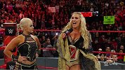 WWE-16年-RAW第1226期：班克斯下周挑战夏洛特冠军头衔 贾克斯出手袭击·贝莉救援-花絮