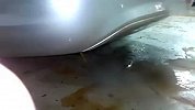 发动机进水后着车 排气管喷出来的水