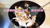 黑木耳炒山药，有荤有素，健脾润肺又排毒的美食