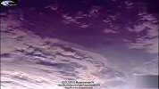 2012年6月22日，国际空间站拍摄在地球的大气层跳跃的UFO