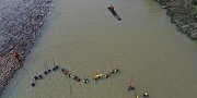 29岁消防员救落水父子被冲走失联 市民岸边哭喊“快救救他”