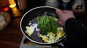 茴香菜怎么做好吃，营养又好吃的茴香菜炒鸡蛋，超级开胃