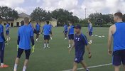 英超-1718赛季-一个比一个会玩！热刺球员传球练习太花哨-专题