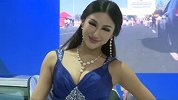 2012北京车展-西域美女的性感诱惑 滋润你的眼