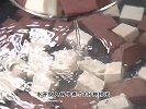 以后豆腐你不要再煮汤了，你就像我这样做个猪血烧豆腐。香辣下饭