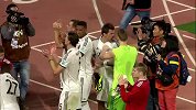 世俱杯-13年-淘汰赛-半决赛-赛后拜仁队员向前来助威的拜仁球迷表示感谢-花絮
