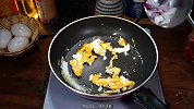 新手做蛋炒饭顺序，今天分享一道新手做蛋炒饭的顺序