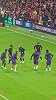 这松弛感！亚马尔热身时短裤都快掉下来了