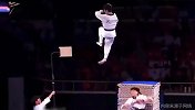 空手道大神高难度踢木板 全程只看到人在天上飞