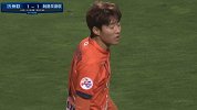 亚冠-17赛季-小组赛-第4轮-第27分钟黄牌 安铉范恶意犯规放倒麦克吉尔 被裁判出示黄牌-花絮