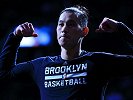 到底回CBA还是NBA啊？林书豪发布车库里的训练视频