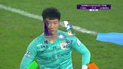 鲁能防线且战且退！富力反击造威胁 雷鸟劲射攻门韩镕泽神勇扑出