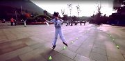 极限-17年-当轮滑遇“中国风” 13岁女孩飞菩落叶恍若重回武侠仙境-专题