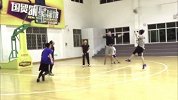 篮球-17年-简直就是现实版的流川枫！鹿晗这拉杆上篮秒杀99%普通人没悬念-新闻