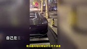 兰博基尼车主不满物业工作，在车上贴标语吐槽“物业像坨屎”：服务配不上房价