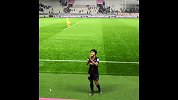 王霜欧冠造乌龙难救主 赛后谢场感谢球迷支持