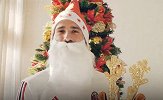 米兰队长变圣诞老人送祝福 网友：能别总给别的队送礼吗