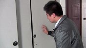30 奇葩上厕所遭遇变态狂