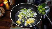 蒜黄炒鸡蛋的做法，简单又好吃的蒜黄炒鸡蛋，超级开胃