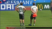 欧洲杯-16年-德国队对阵东道主 勒夫苦恼大面积伤停-新闻