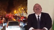 签订停战协议后阿塞拜疆民众上街庆祝 总统阿利耶夫直播中大笑