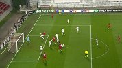 上半场补时第1分钟安特卫普球员塞克射门 - 打偏