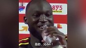 实力诠释"一脸懵X"！ 当被问比利时是否强于曼联时 卢卡库的表情亮了
