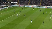 费尔南德斯左路奔袭送传中 加齐诺维奇门前连续两脚射门被封出