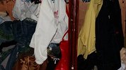 男子因不满离婚判决剪毁前妻199件衣物 恐吓录音曝光
